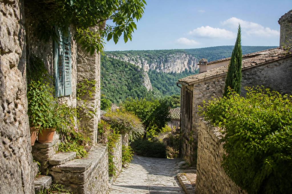 Les destinations françaises à découvrir hors des sentiers battus pour un voyage différent